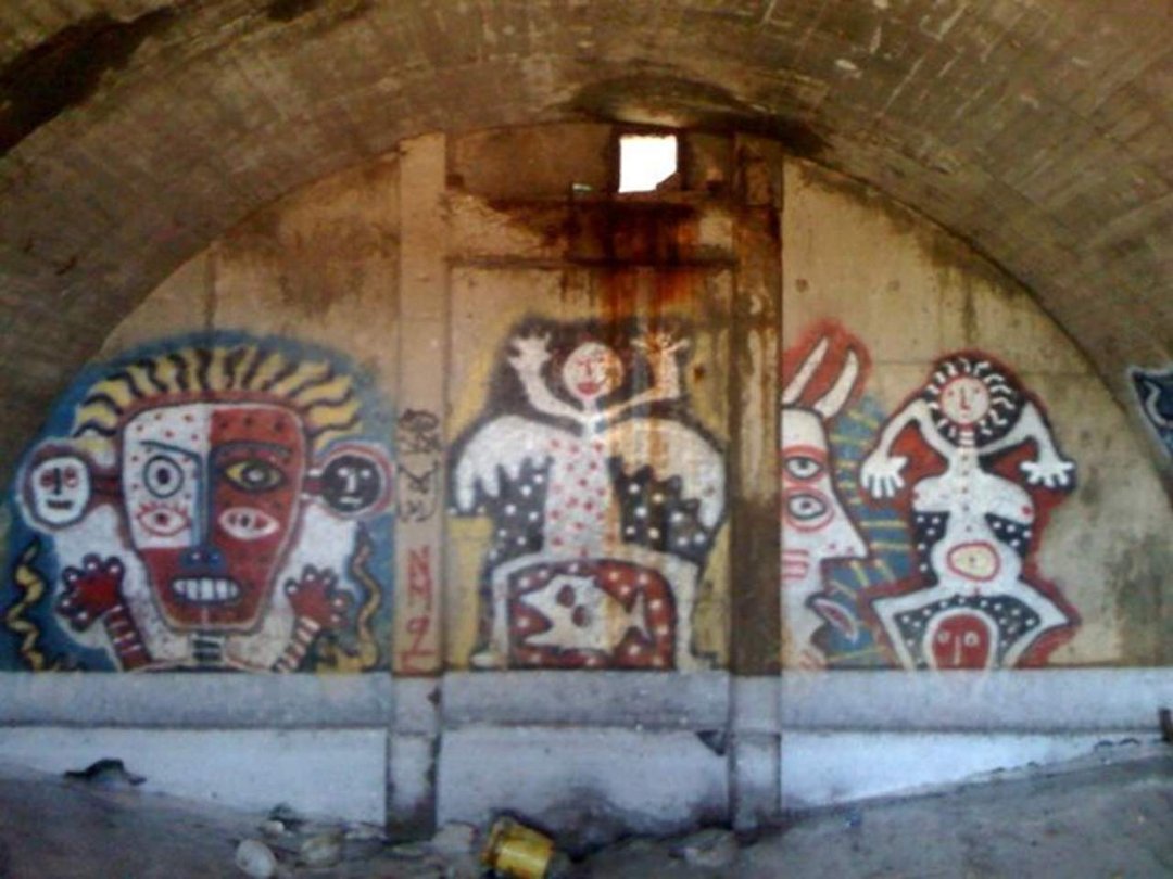 Tab Tuckman's album, Sand Hook - bunker art