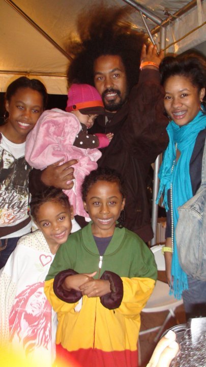 Robert Marley's album, Profile Pictures