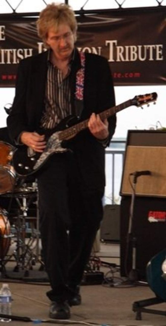 Lee Howard's album, Profile Pictures