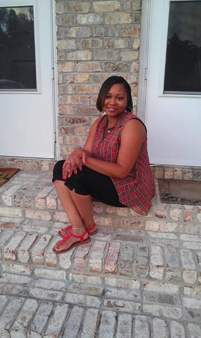 Akeida white's album, Cover Photos