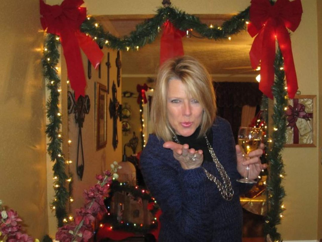 Kimberly Wolf's album, Christmas at Annette's 2010