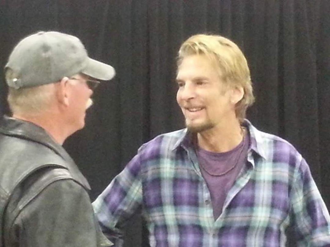 Gary Robison's album, Mobile Uploads