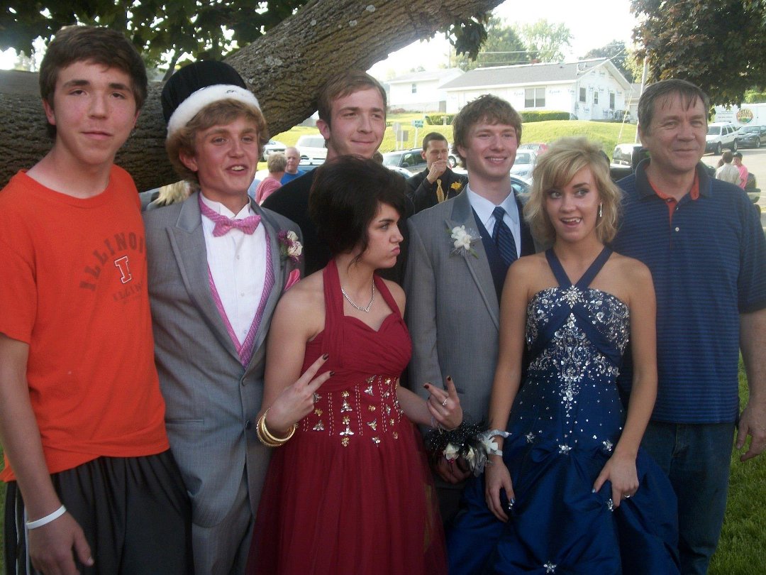 Johnny Eissens' Classmates profile album