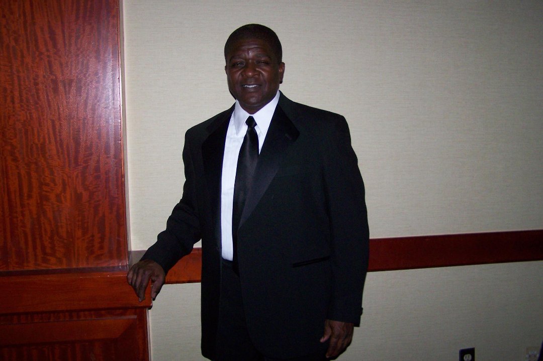 Launey Robinson's album, Profile Pictures