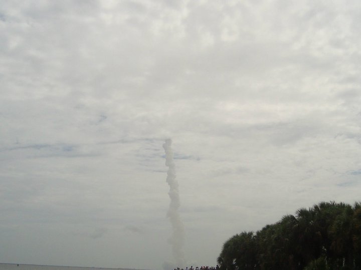Leonard Coia's album, Final shuttle launch-July 8, 2011