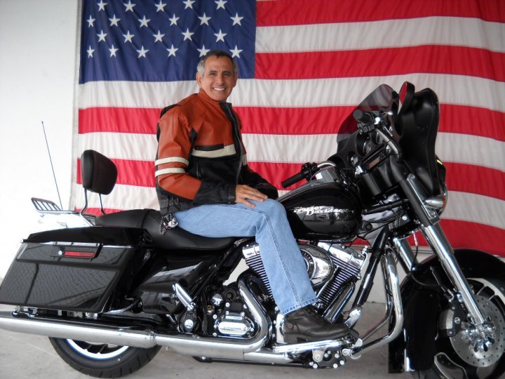 Jorge Gonzalez's album, Profile Pictures