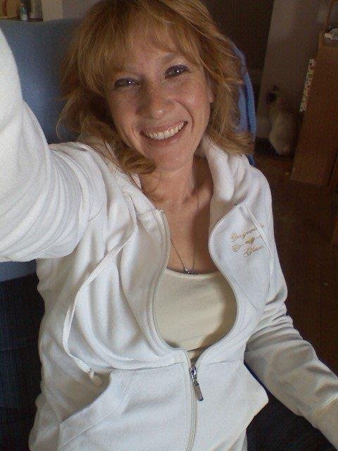 Erin Small's album, Profile Pictures
