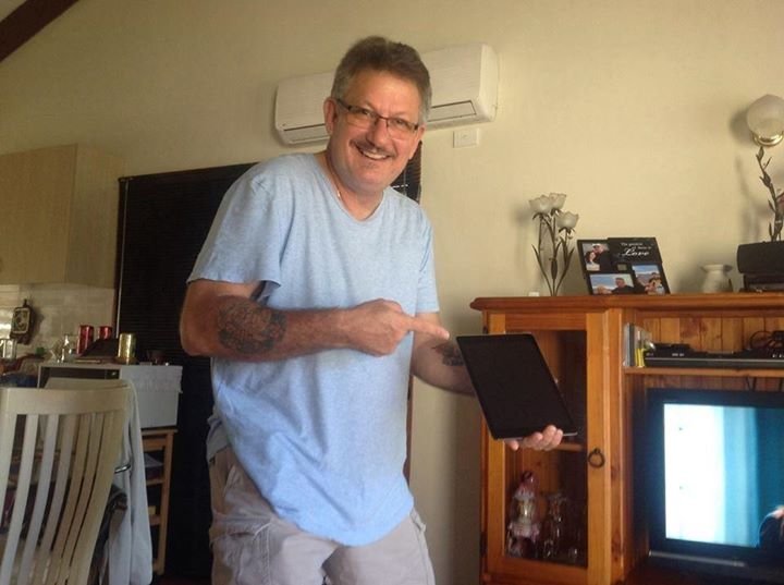 Randy Hays' album, Mobile Uploads