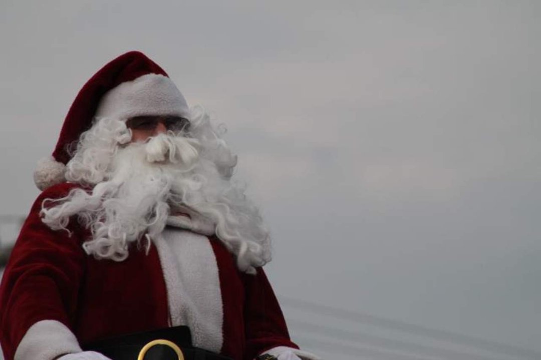 Edwin Hadley's album, Alexandria Christmas parade 2012