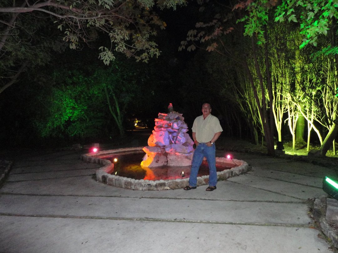 Michael Jones' album, Profile Pictures