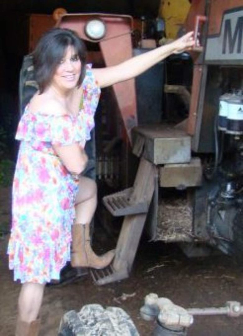 Beth weiand's album, Profile Pictures