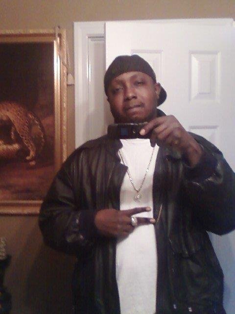 Antonio Scott's album, Profile Pictures