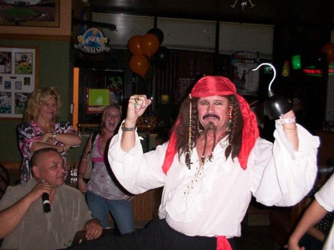 David Keplinger's album, Famous Sam's/ Halloween 2008 By David Keplinger