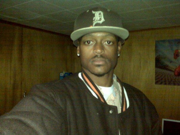 Adonis Sanders' album, Mobile Uploads