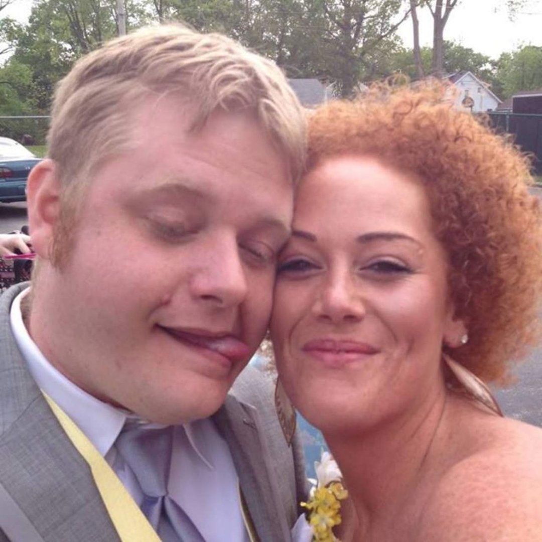 Amber Betts' album, Profile Pictures