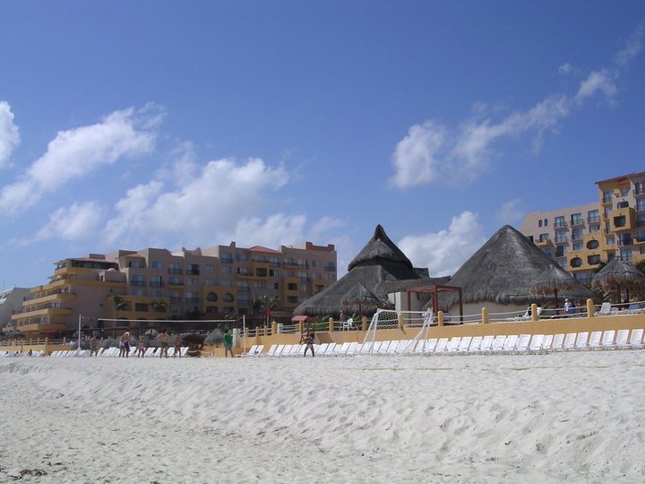 Nancy Hall's album, Mark's Cancun pictures, February, 2011