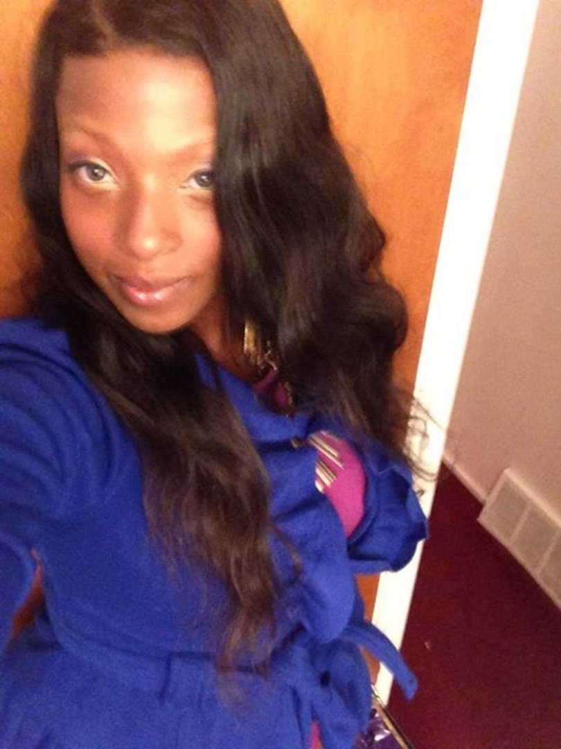 Aisha Adekunle's album, Mobile Uploads