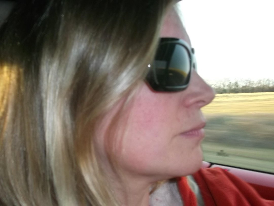 Amy Smith's album, Profile Pictures