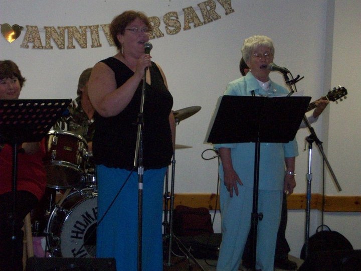 Dana Bennett's album, Auntie Grace and Uncle Earl's 50th Anniversary Party!-July 2009