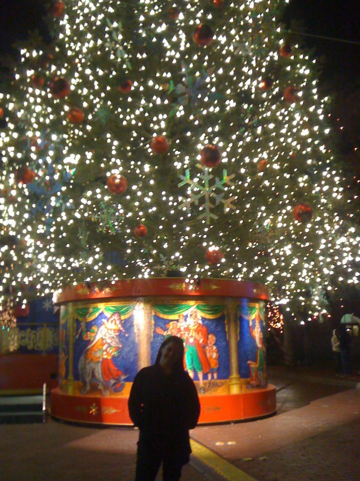 Illa Thompson's album, Christmas 2011
