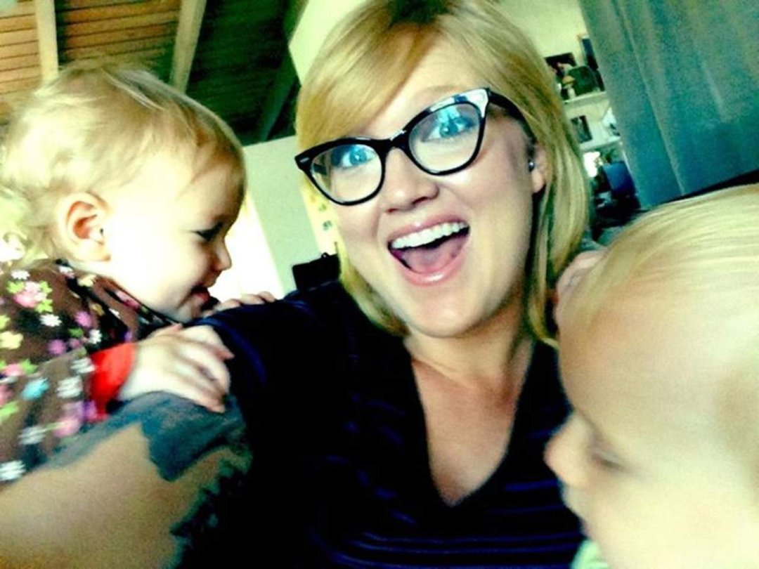 Jen O'Connor's album, Mobile Uploads