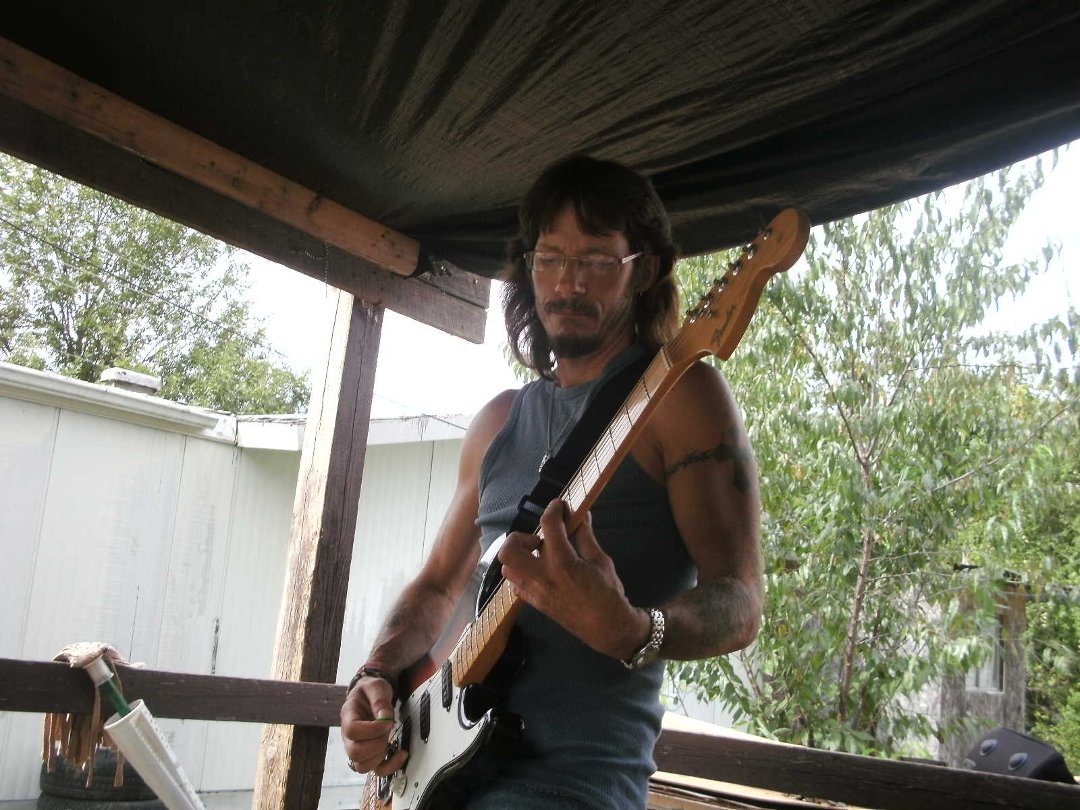 Keith Arnold's album, Profile Pictures