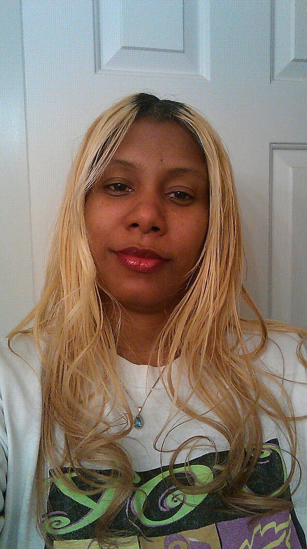 Chanda Kelly's album, Mobile Uploads