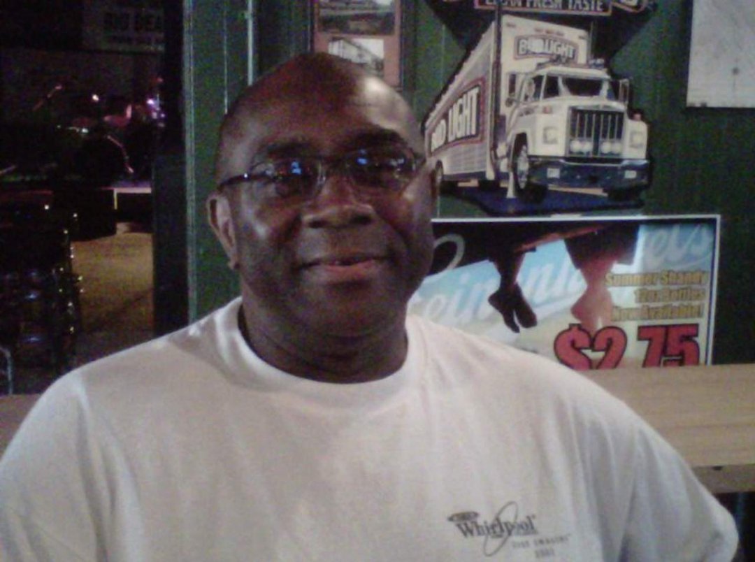 Derrick Hines' album, Profile Pictures