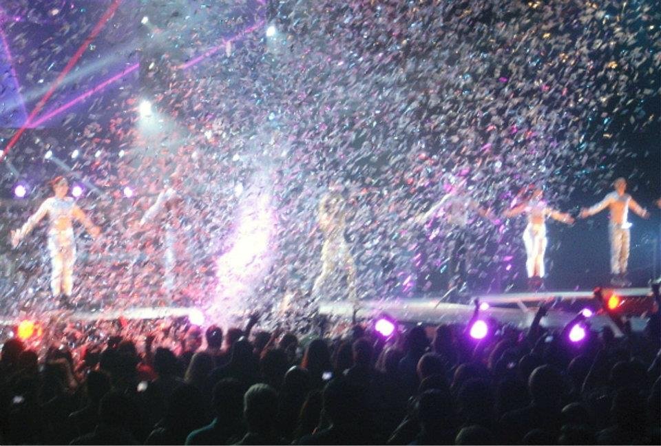 Al Amaro's album, Enrique Iglesias & jenifer Lopez Concert