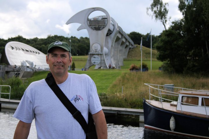 Thomas Cameron's album, Profile Pictures