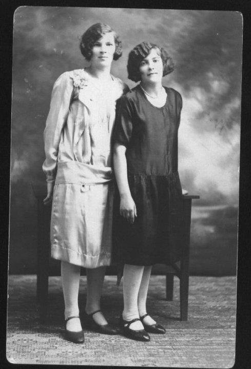 Susan Dow- Walhood's album, Old Family Photos