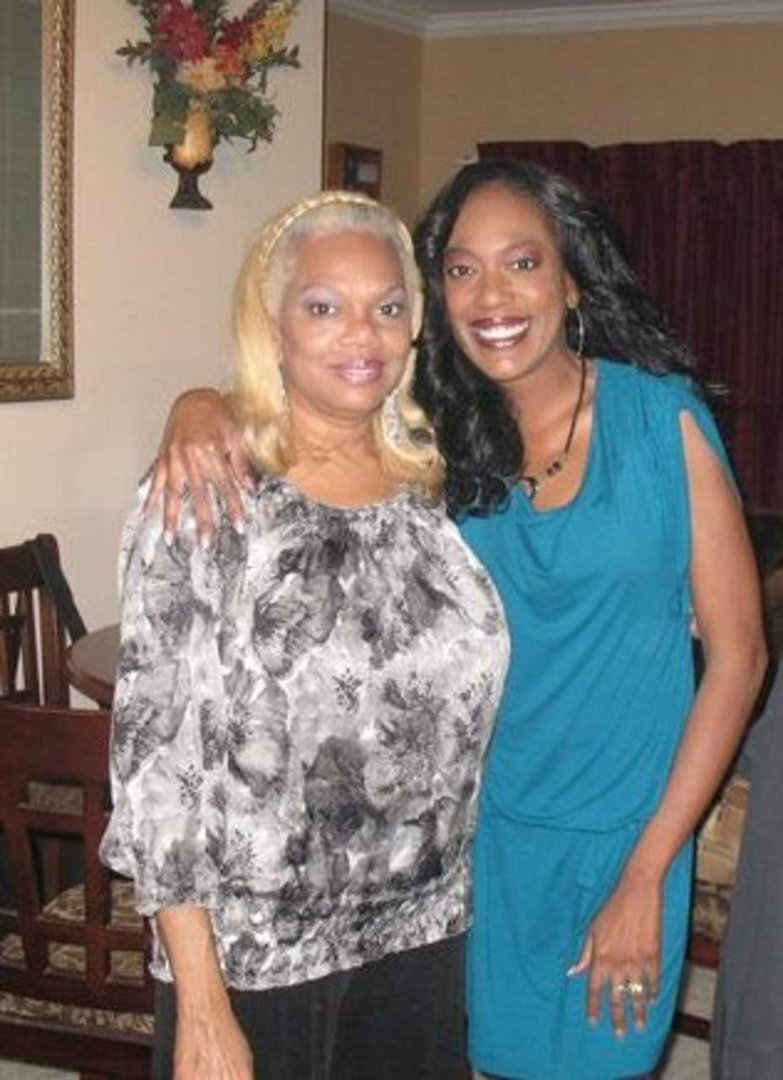 Laraba Irving's album, Profile Pictures