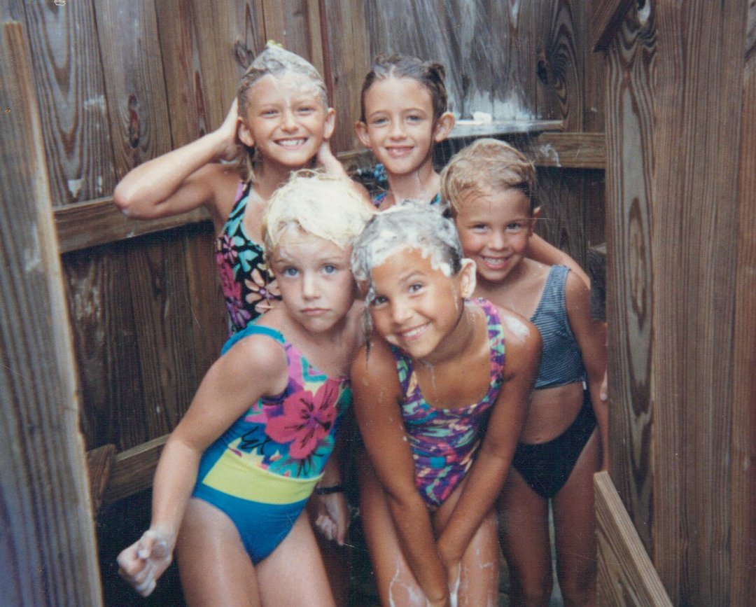 Lindy Bowman's album, Profile Pictures
