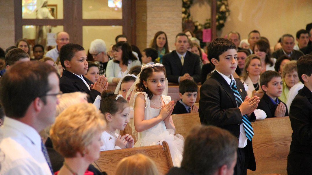 Anabela Rohr's album, Shayla's First Communion