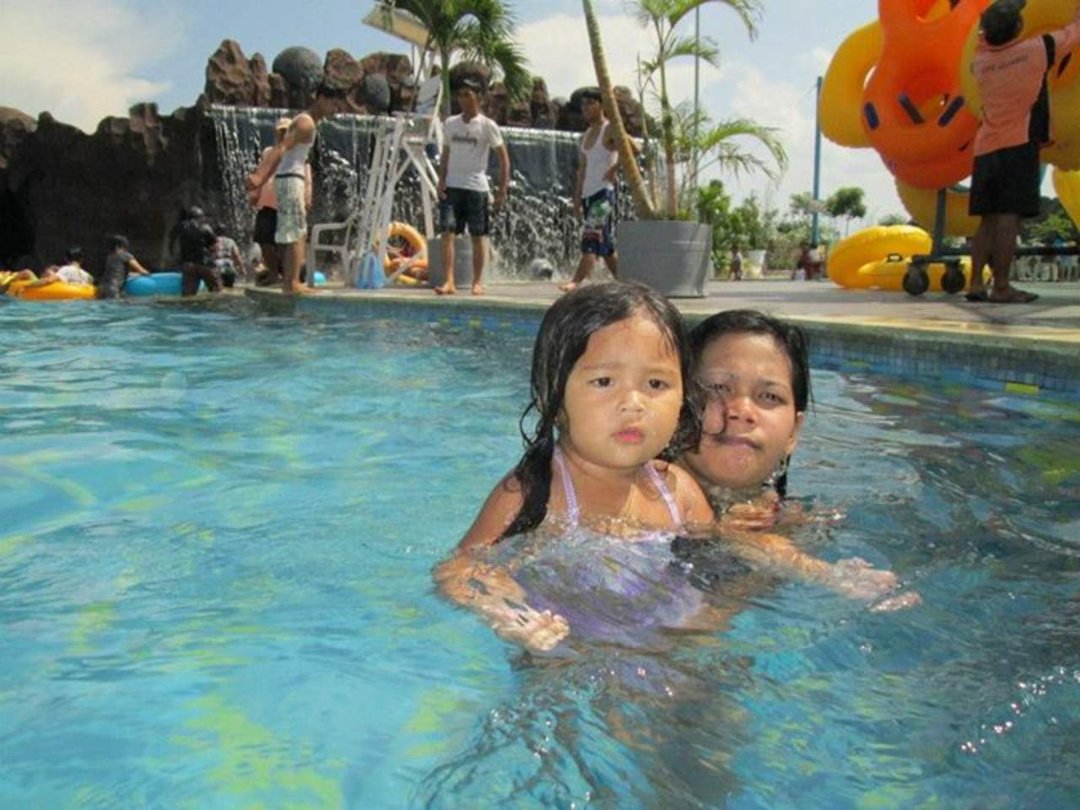James Parks' album, wonder day at the water park in Batam