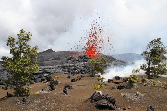 Noa Bourke's album, Kamoamoa Eruption