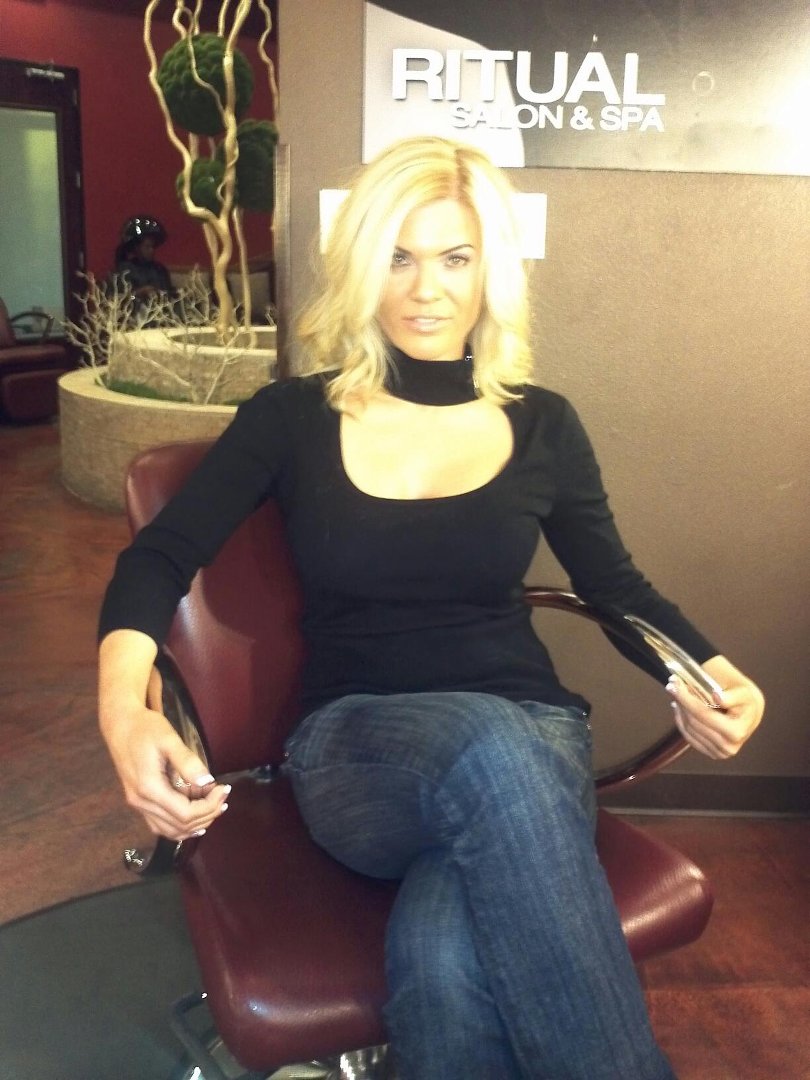Leah Plotkin's album, Mobile Uploads
