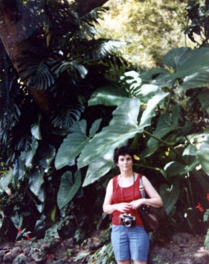 Robert Thomas' album, Viola and Ramona's Trips
