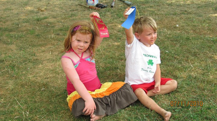 Elizabeth Monahan's album, Monahan Family Picnic