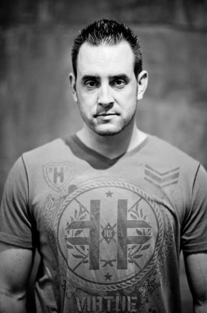 Daniel Pace's album, Profile Pictures