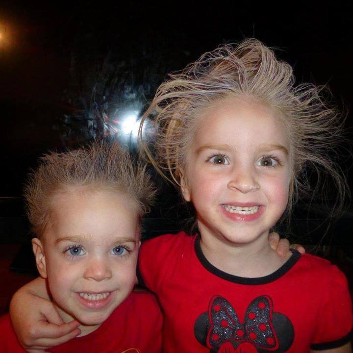 Sharon Gauzza's album, Profile Pictures