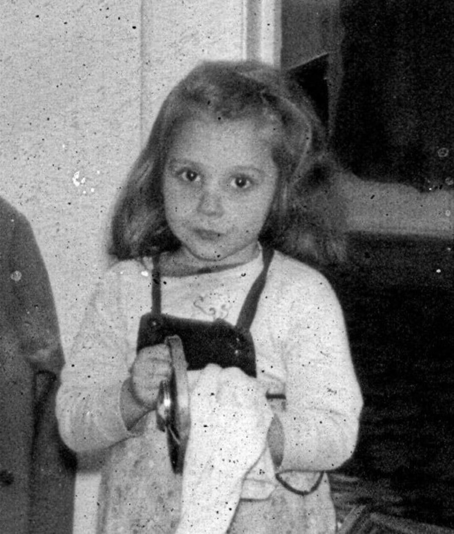 Constance Garnett's album, Profile Pictures