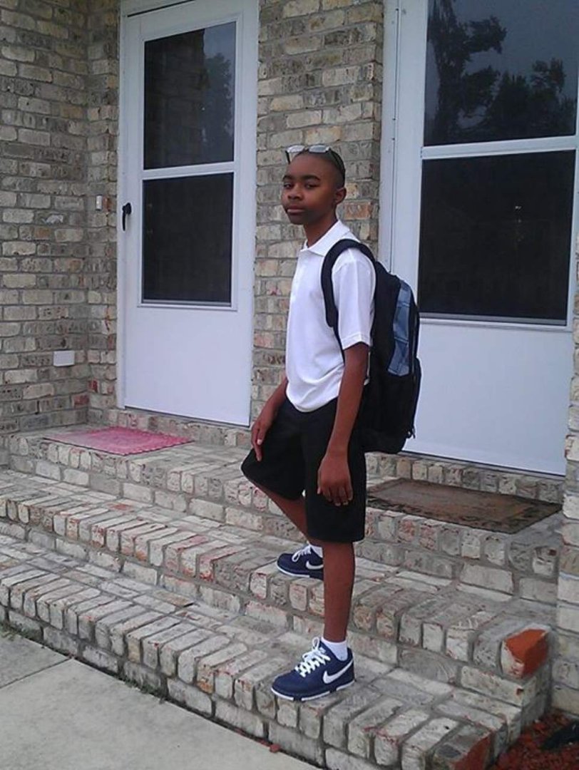 Akeida white's album, Cover Photos