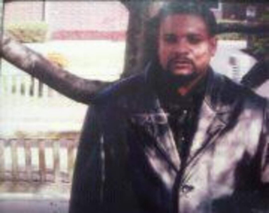 Ronald Ford's album, Mobile Uploads