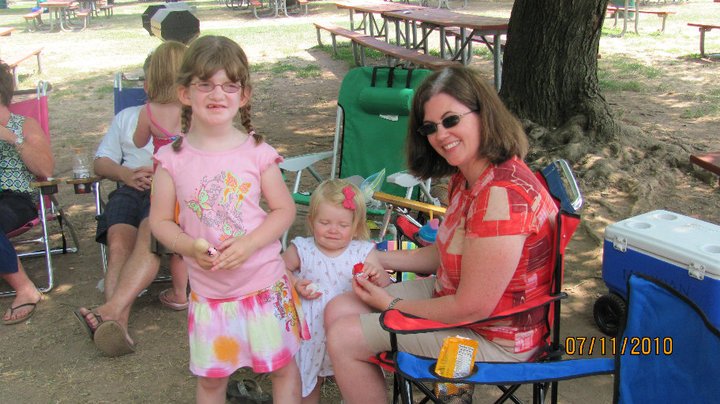 Elizabeth Monahan's album, Monahan Family Picnic