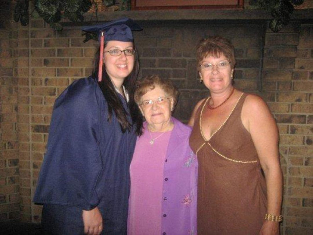 Mary Mary Wolowiec's album, Profile Pictures