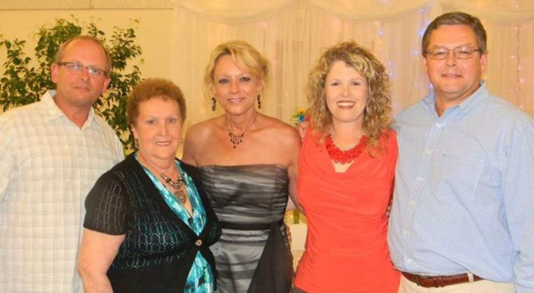 Phyllis Nightlinger's album, Profile Pictures