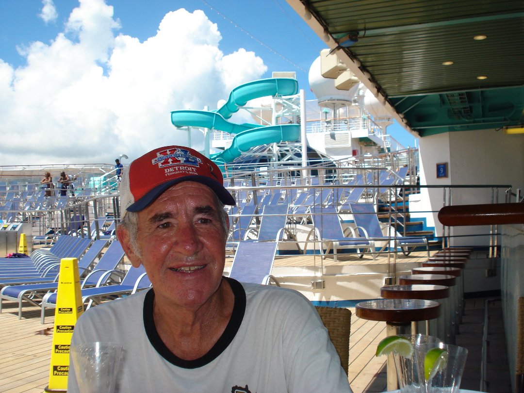 Roger June's album, Profile Pictures
