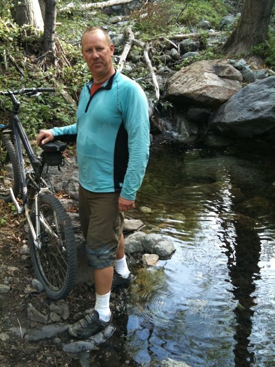 Robert Hess' album, Mobile Uploads