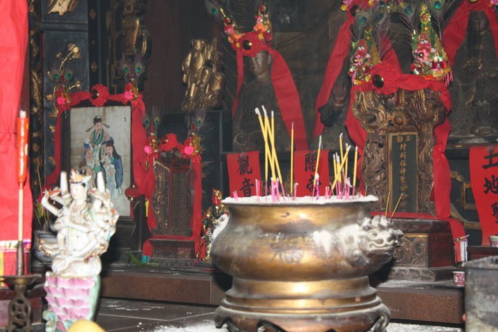Cynthia Thomas' album, Bok Kai Temple (Water God's Temple)